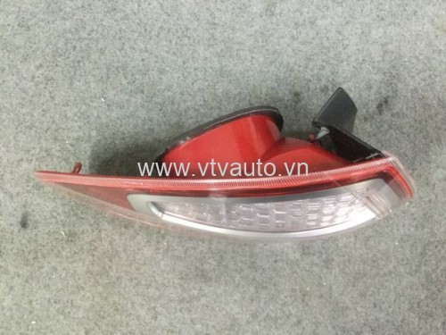 Đèn hậu ngoài bên trái Ford Fiesta 2010-2014