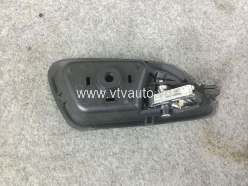 Tay mở trong trái Daewoo Lacetti nhập 2008-2012