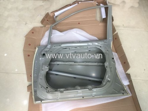 Cánh cửa trước phải Kia Carens 2008-2015