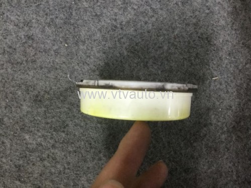 Nắp lót bộ chia điện Ford Everest máy xăng 2006-2008