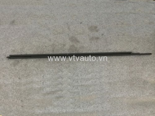 Nẹp chân kính trước phải Chevrolet Colorado 2016-2019