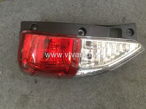 Đèn hậu ngoài trái Toyota Innova 2015-2019