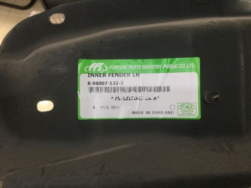 Chắn bùn lòng vè trái Isuzu D-Max 2006-2010