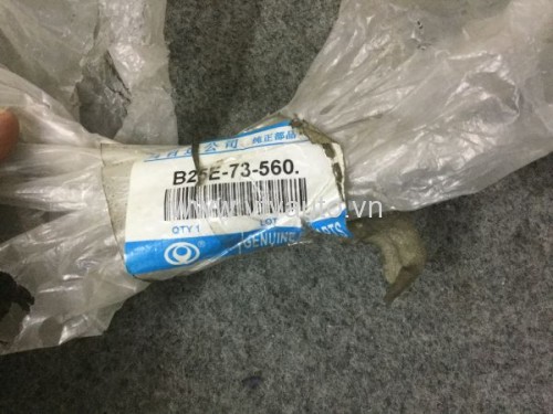Compa lên kính sau lái Mazda 323, 2003
