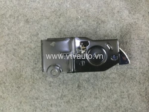 Tay mở trong trước trái Hyundai Santafe Gold