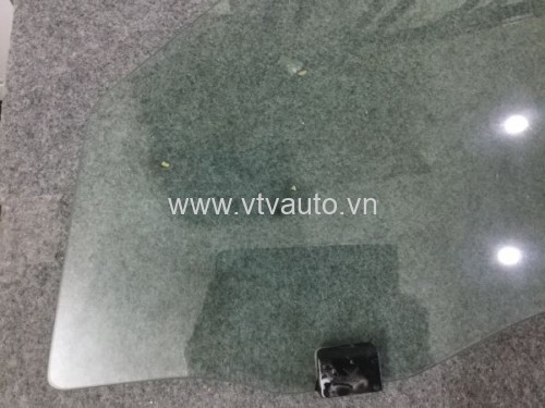 Kính cánh cửa trước trái Honda Accord 1991-1993
