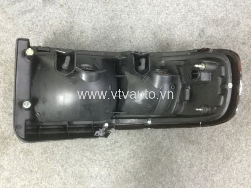 Đèn hậu ngoài phải Toyota Camry V6 , 1992-1996