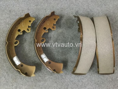 Má phanh sau guốc Toyota Hilux 3.0,2011-2015