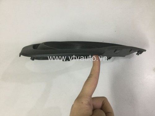 Ốp đèn gầm bên trái Hyundai Grand i10, 4 máy 2014-2016, số tự động