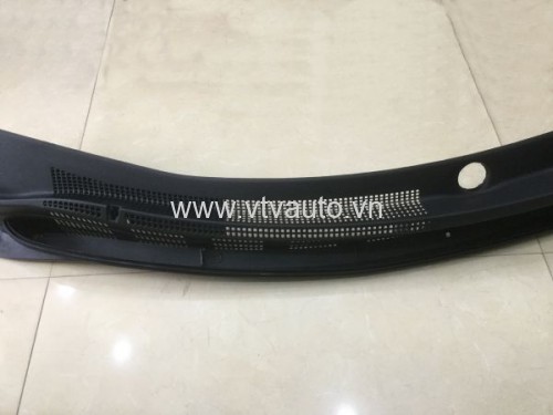 Ốp nhựa đen chân kính Hyundai Grand i10, 4 máy 2014-2016, số tự động