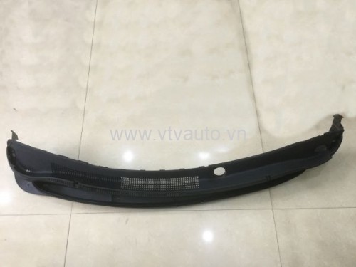 Ốp nhựa đen chân kính Hyundai Grand i10, 4 máy 2014-2016, số tự động