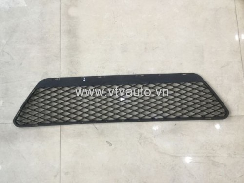 Lưới ba đờ xốc trước Ford Focus 2005-2008