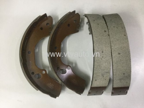 Bộ má phanh sau Isuzu bán tải, 1996-2001