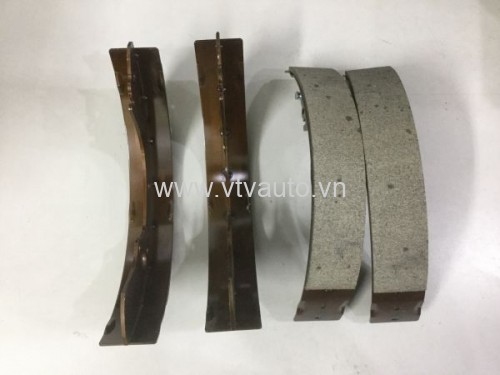 Bộ má phanh sau Isuzu bán tải, 1996-2001