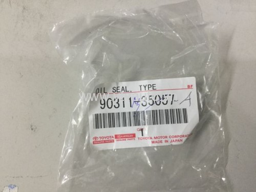 Phớt láp bên phải Toyota Corolla Altis 2008-2011