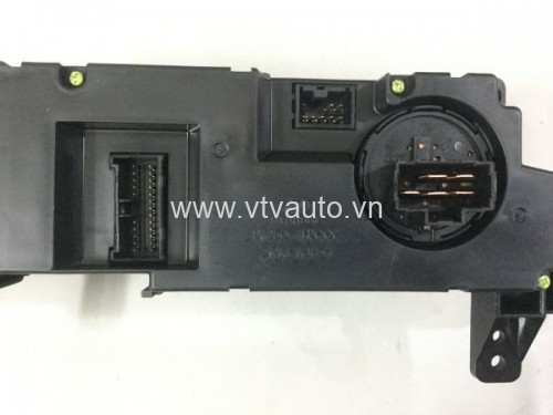 Bảng công tắc AC ( điều hòa trung tâm) Hyundai Starex 2006-2012