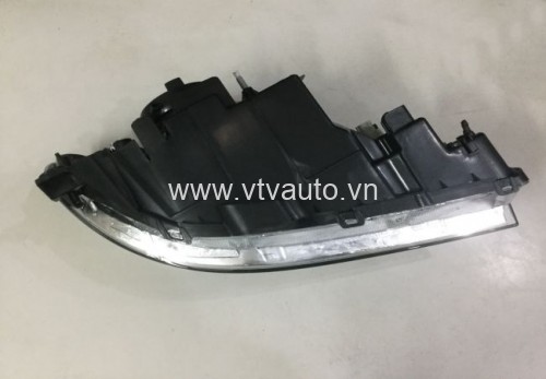 Đèn pha trái Mazda 323, 2001-2004