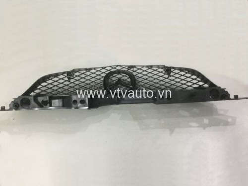 Mặt ca lăng Mazda 323, 2000-2004