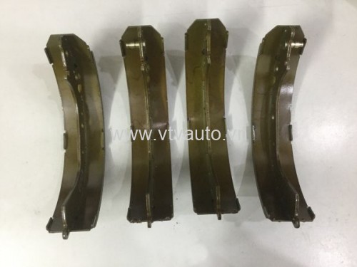 Bộ má phanh sau Toyota Land Cruiser 1998-2007