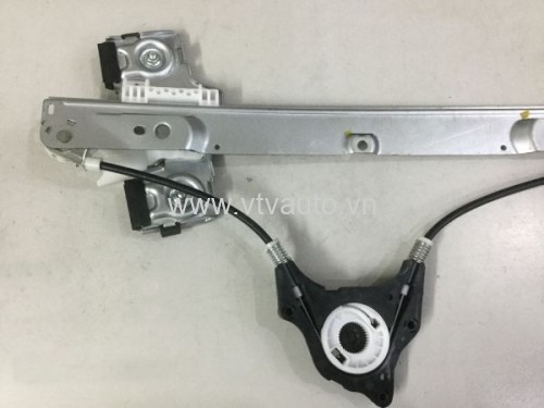Compa lên kính trước phải Ford Fiesta 2011-2016