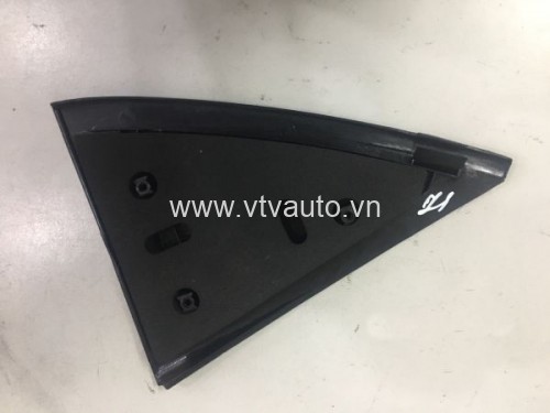 Ốp tam giác cửa sau trái Daewoo Nubira