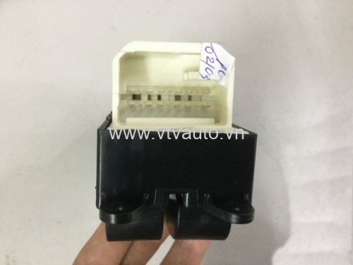 Công tắc lên kính tổng Toyota Vios 2003