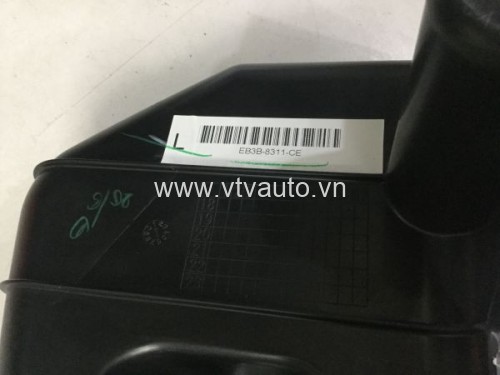 Tấm đón gió trái Ford Ranger 2016-2019