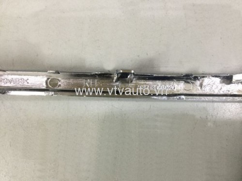 Mí nẹp mạ crom trên đèn gầm phải Toyota Camry 2007-2011