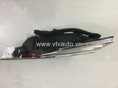 Đèn hậu trong phải Toyota Camry 2015-2018 