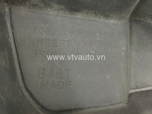 Chắn bùn trước trái Toyota Land Cruiser, Prado 1998-2007