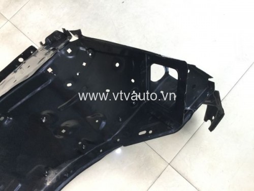Xương đỡ tai xe phải Toyota Fortuner 2013-2016