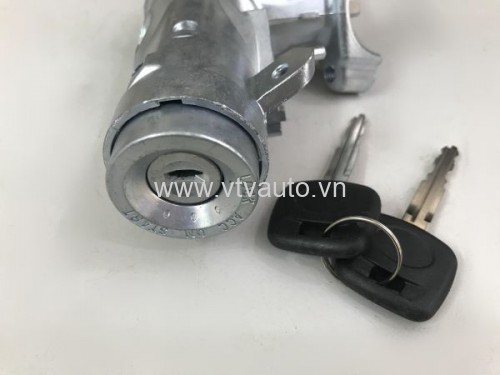 Ổ khóa điện đề Toyota Hilux Vigo 2000