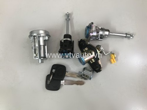 Bộ khóa cửa toàn xe Toyota Hilux Vigo