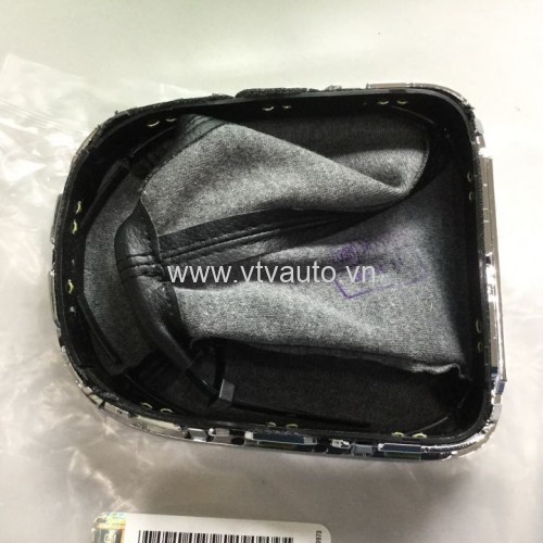 Bao da che bụi cần số Chevrolet Cruze 2009-2012