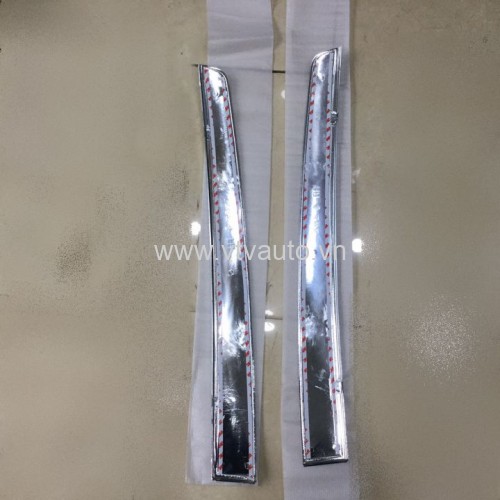 Bộ Ốp trang trí sau xe Ssangyong Korando 2001-2005