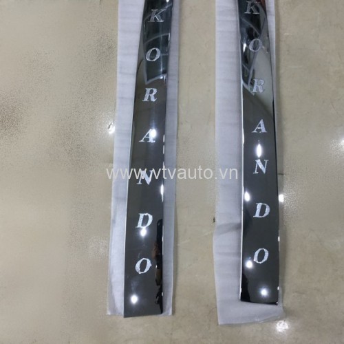 Bộ Ốp trang trí sau xe Ssangyong Korando 2001-2005