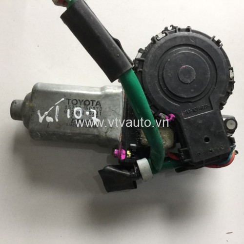 Mô tơ lên kính sau phải có auto Toyota Land Cruiser 2004