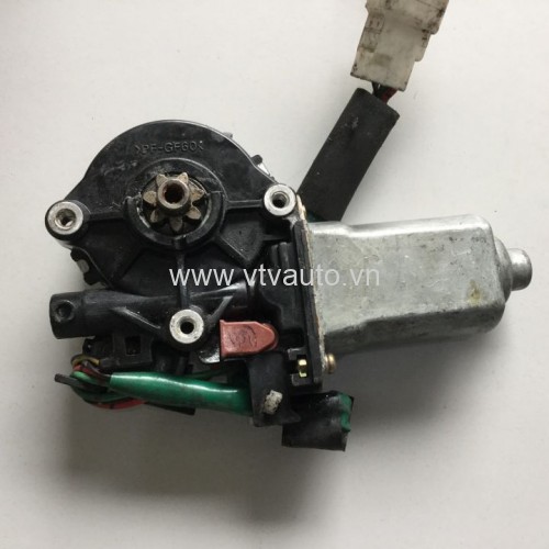Mô tơ lên kính sau phải có auto Toyota Land Cruiser 2004