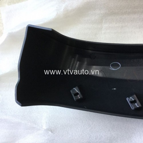 Ốp ba đờ xốc trước trái Ford Everest ,2005-2007