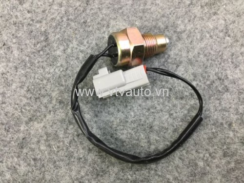 Cảm biến báo lùi Toyota Corolla Altis