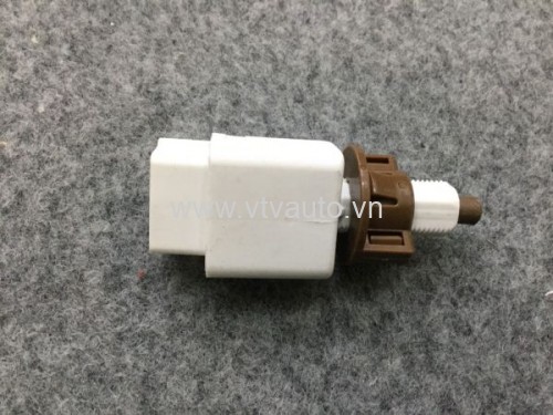 Công tắc chân phanh, báo đèn phanh Toyota Vios,2008-2013