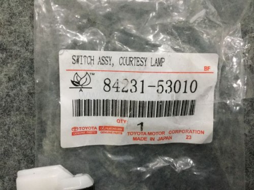 Công tắc đóng mở cửa Toyota Corolla Altis ,2001-2007
