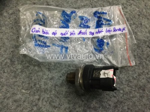 Cảm biến áp xuất trên thanh ray nhiên liệu Hyundai Santafe Gold ,2004
