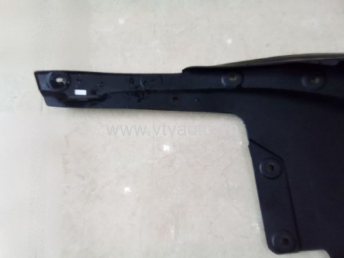 Chắn bùn bánh xe sau phải Toyota Land Cruiser,2015-2018