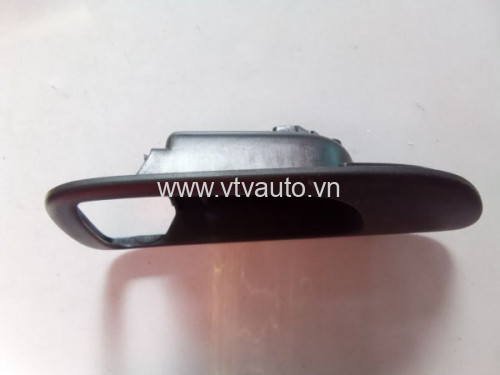 Ốp tay mở trong phải Mazda 6, 2003-2008