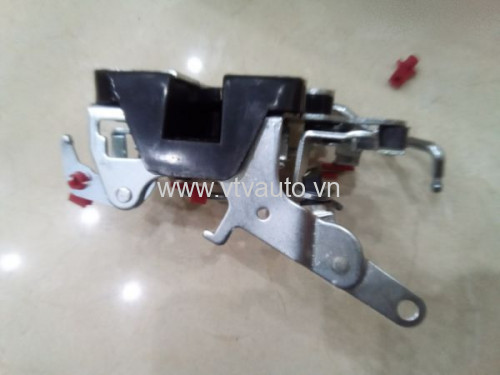 Khoá ngậm cánh cửa lùa trước phải Toyota Hiace,1990-1994