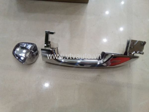 Tay mở ngoài trước trái ( mạ crom), gồm phần dài + phần ngắn Toyota Innova, 2016-2021