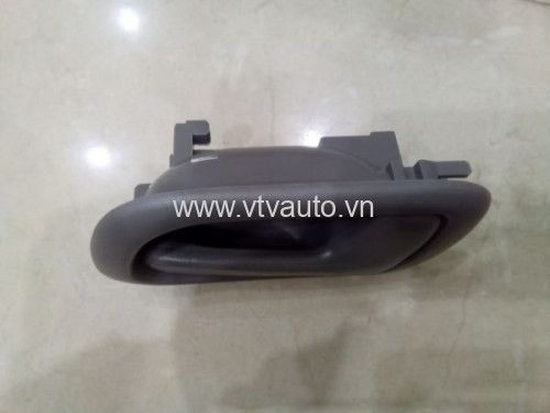 Tay mở trong phải ( màu vàng) (trước=sau) Corolla AE110, AE111,1997-2001