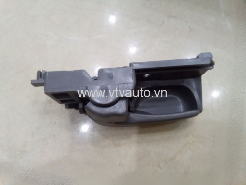 Tay mở trong trái ( xám) (trước=sau) Toyota Corolla Altis,2002-2007