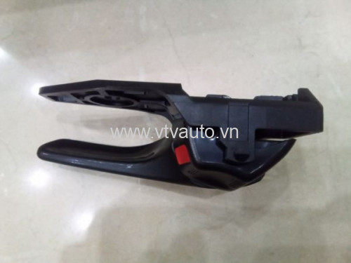 Tay mở trong trước phải ( màu đen) Toyota RAV4,2012-2018